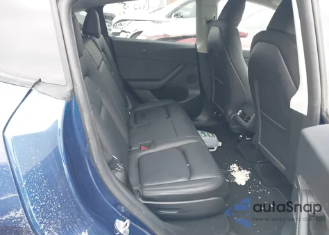 2023 Tesla Model Y Awd/Long Range Dual Motor All-Wheel Drive z USA, uszkodzony, nr VIN 7SAYGAEE6PF850531